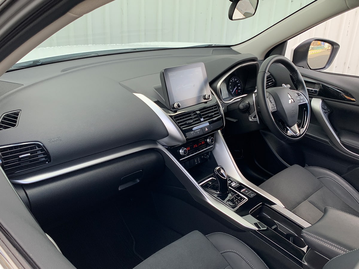 2025 Mitsubishi Eclipse Cross PHEV XLS 4WD Hybrid – Save $3603