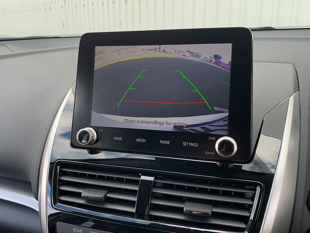 2025 Mitsubishi Eclipse Cross PHEV XLS 4WD Hybrid – Save $3603