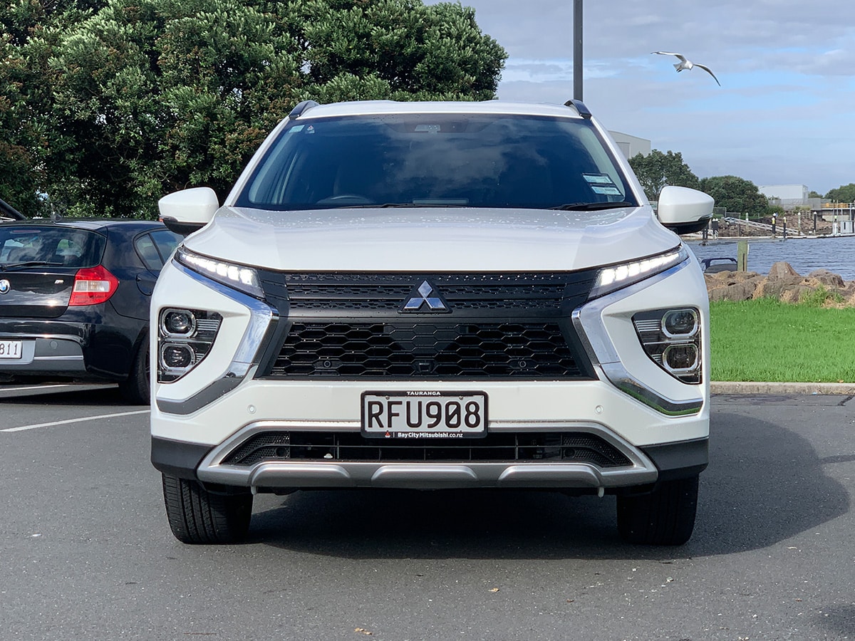 2025 Mitsubishi Eclipse Cross PHEV XLS 4WD Hybrid – Save $3603