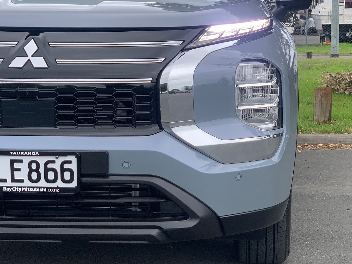 2025 Mitsubishi Outlander LS 2WD 2.5L Petrol Auto