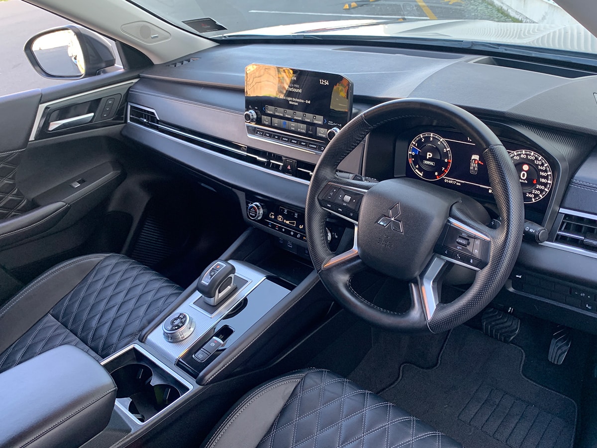 2025 Mitsubishi Outlander VRX 2.5L 4WD 7 Seater CVT Auto