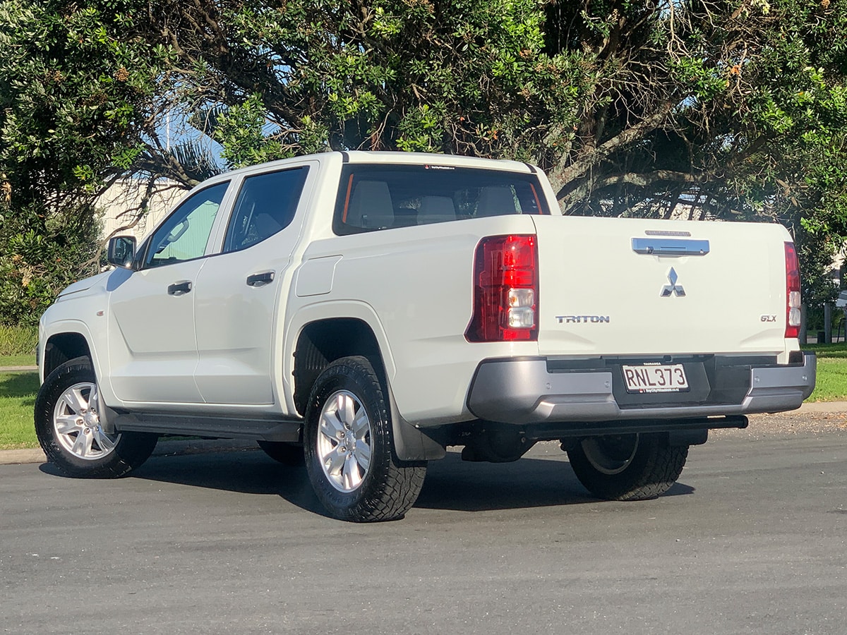 2025 Mitsubishi Triton GLX Double Cab 4WD – Save $4202