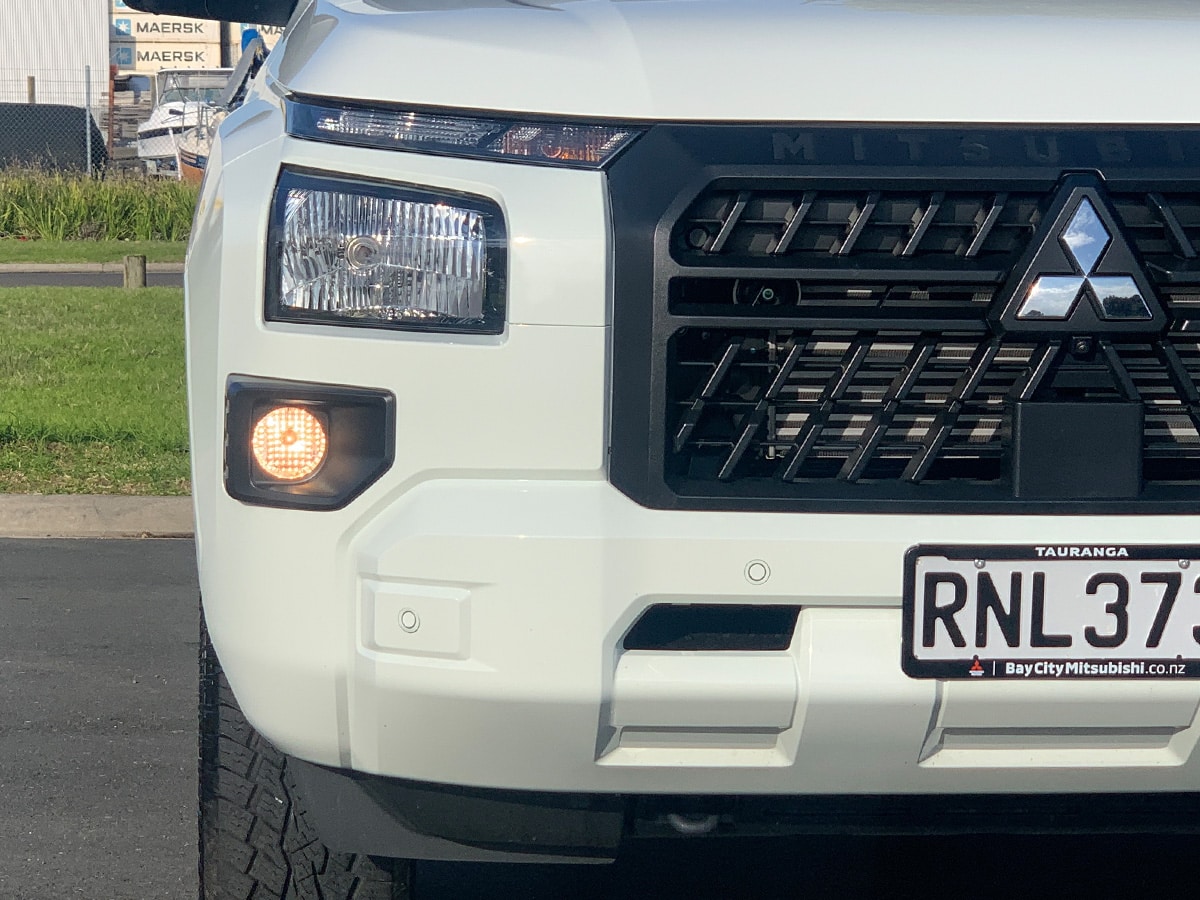 2025 Mitsubishi Triton GLX Double Cab 4WD – Save $4202