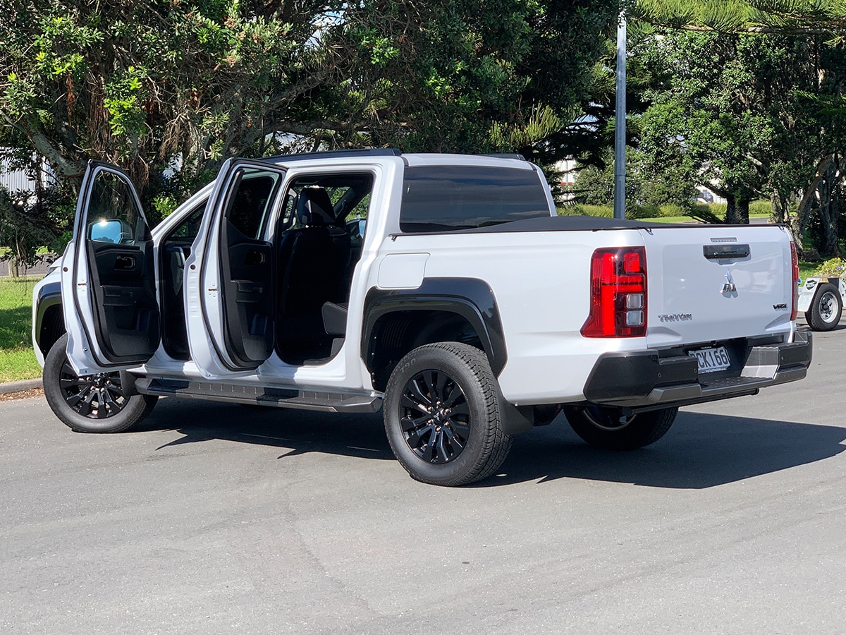 2025 Mitsubishi Triton VRX 4WD 2.4L Bi-Turbo Diesel 6 Speed Auto