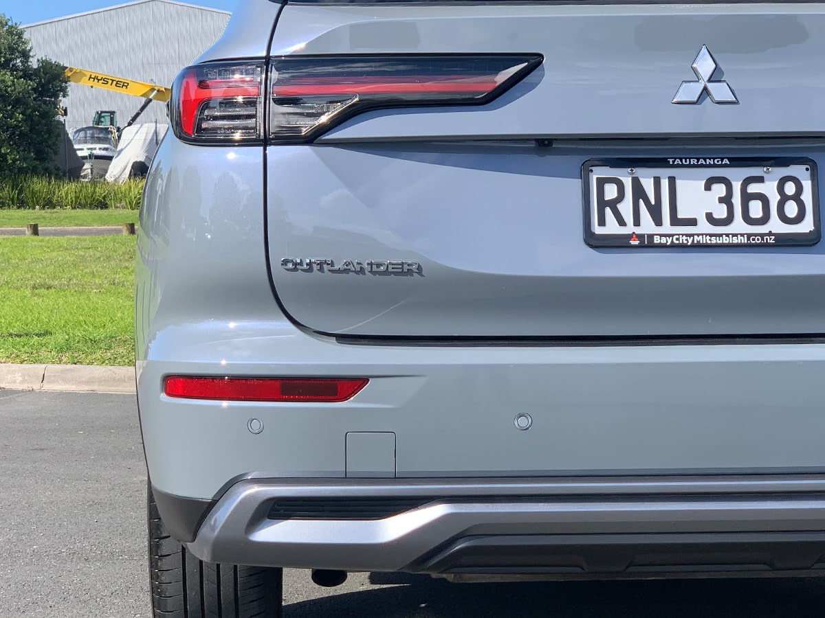 2025 Mitsubishi Outlander XLS 2WD 7 Seater 2.5L Petrol – SAVE $3,464