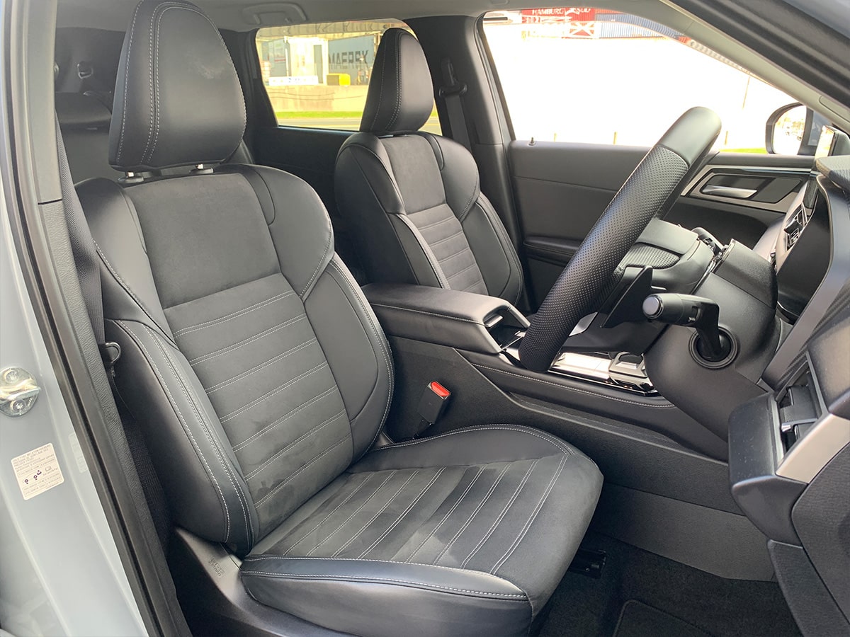 2025 Mitsubishi Outlander XLS 2WD 7 Seater 2.5L Petrol – SAVE $3,464
