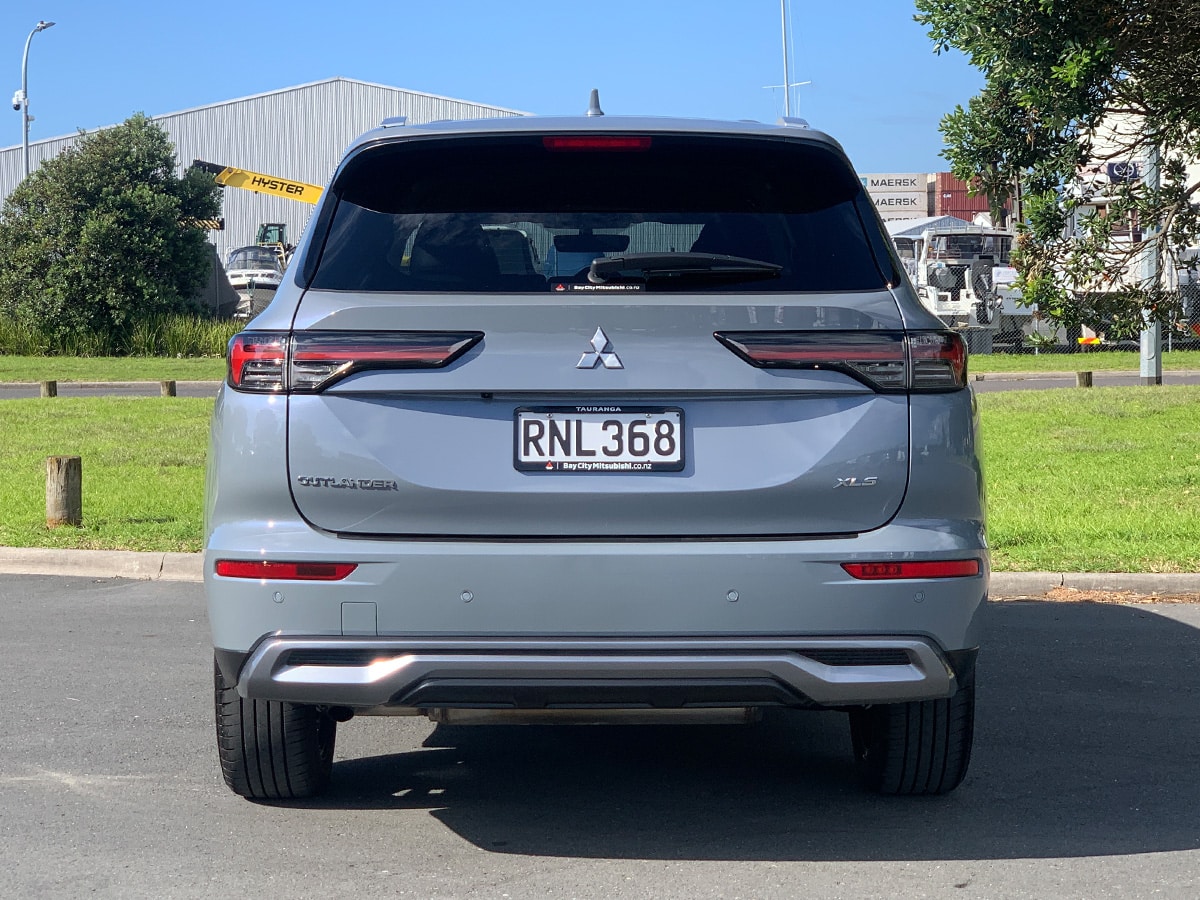 2025 Mitsubishi Outlander XLS 2WD 7 Seater 2.5L Petrol – SAVE $3,464