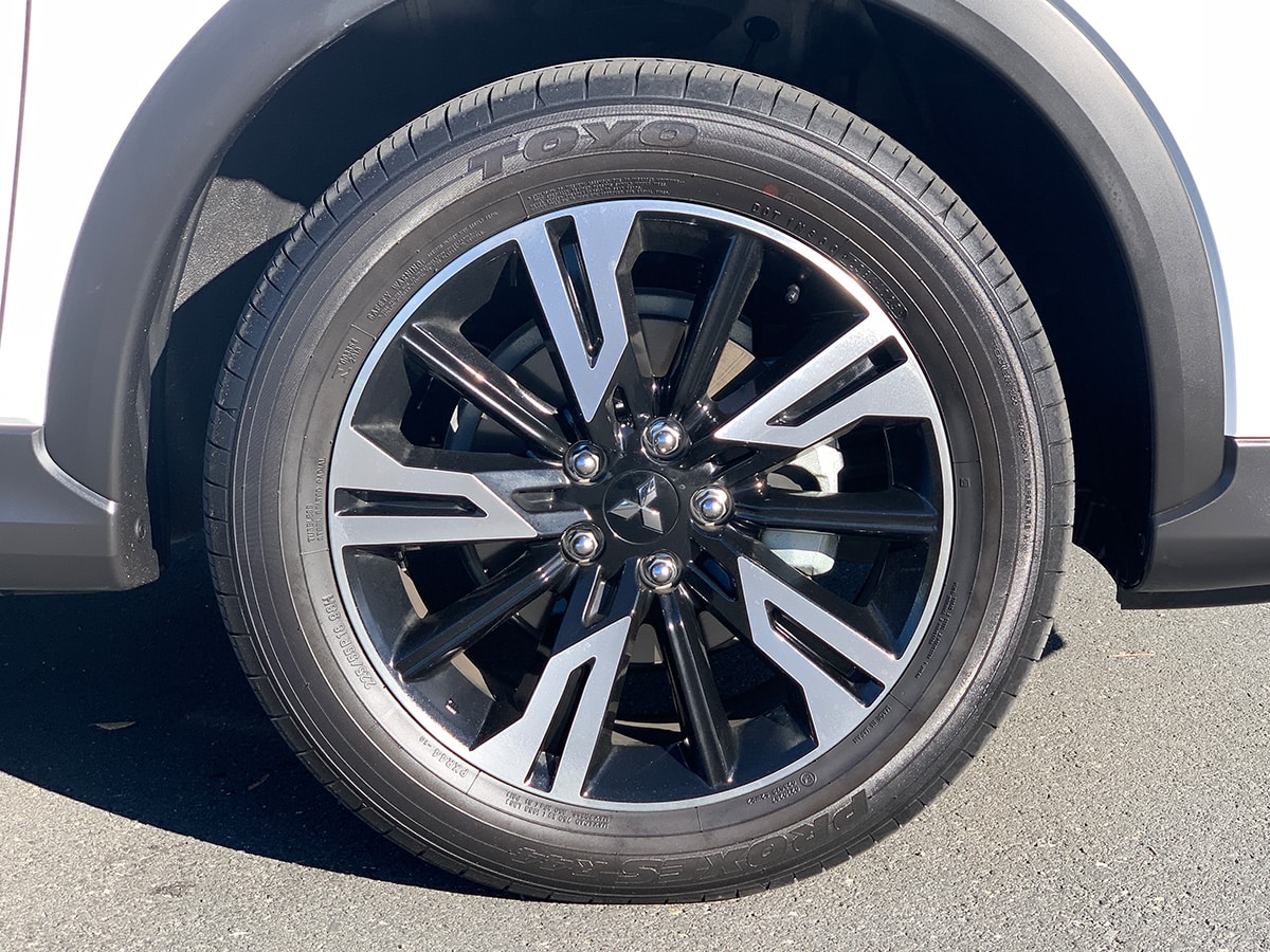 2026 Mitsubishi Eclipse Cross XLS 2WD – SAVE $3603