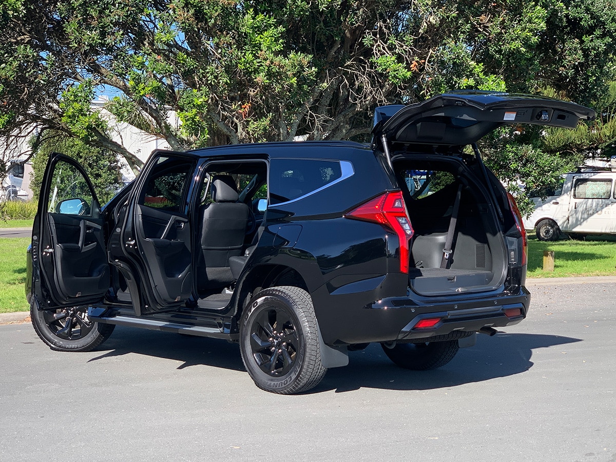 2026 Mitsubishi Pajero Sport VRX Black Edition – SAVE $9603!