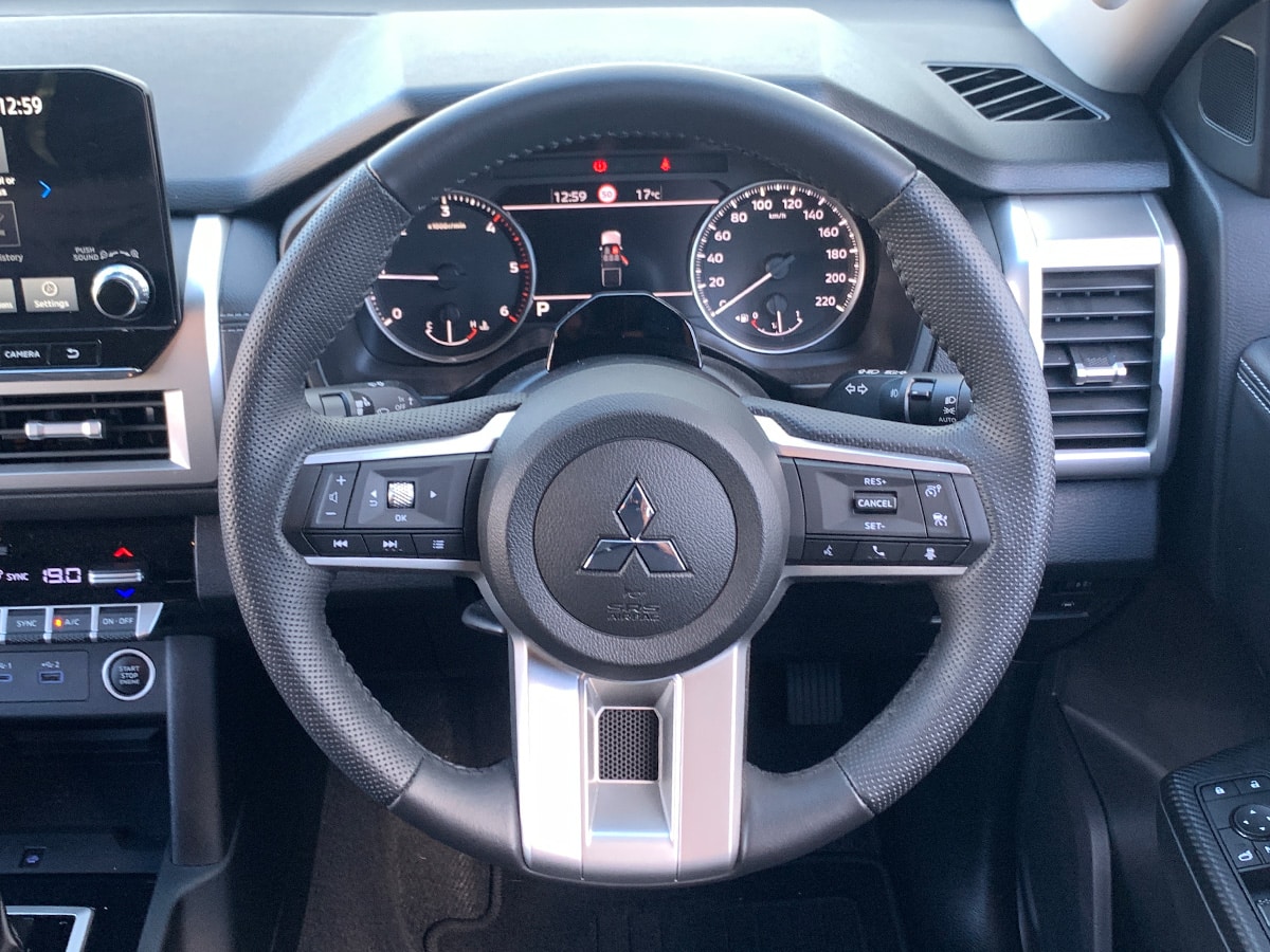 2026 Mitsubishi Triton GLXR 2WD 2.4L Bi-Turbo Diesel 6 Speed Auto – SAVE $4106