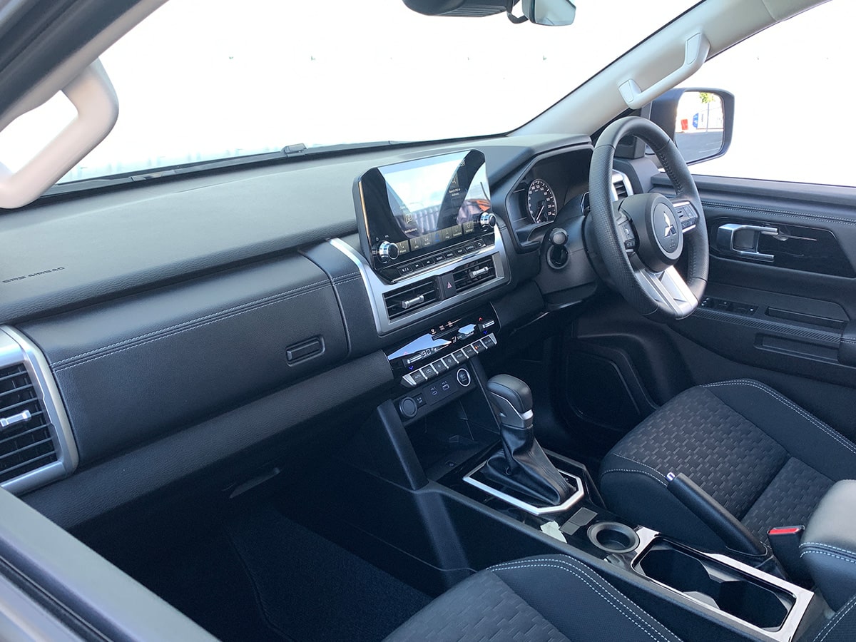 2026 Mitsubishi Triton GLXR 2WD 2.4L Bi-Turbo Diesel 6 Speed Auto – SAVE $4106