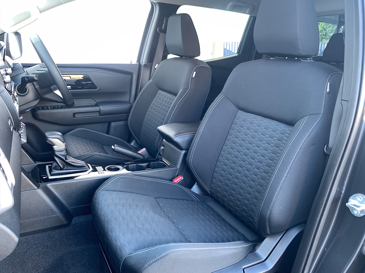 2026 Mitsubishi Triton GLXR 2WD 2.4L Bi-Turbo Diesel 6 Speed Auto – SAVE $4106