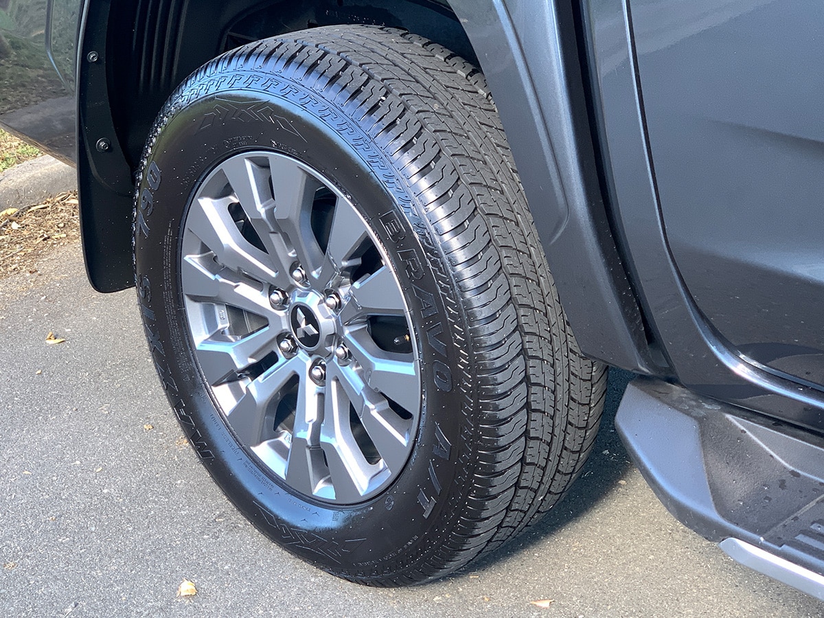 2026 Mitsubishi Triton GLXR 2WD 2.4L Bi-Turbo Diesel 6 Speed Auto – SAVE $4106