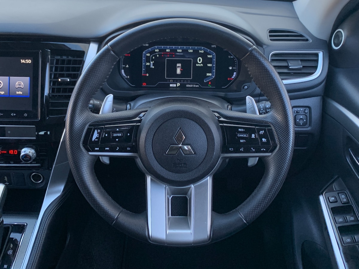 2024 Mitsubishi Pajero Sport VRX