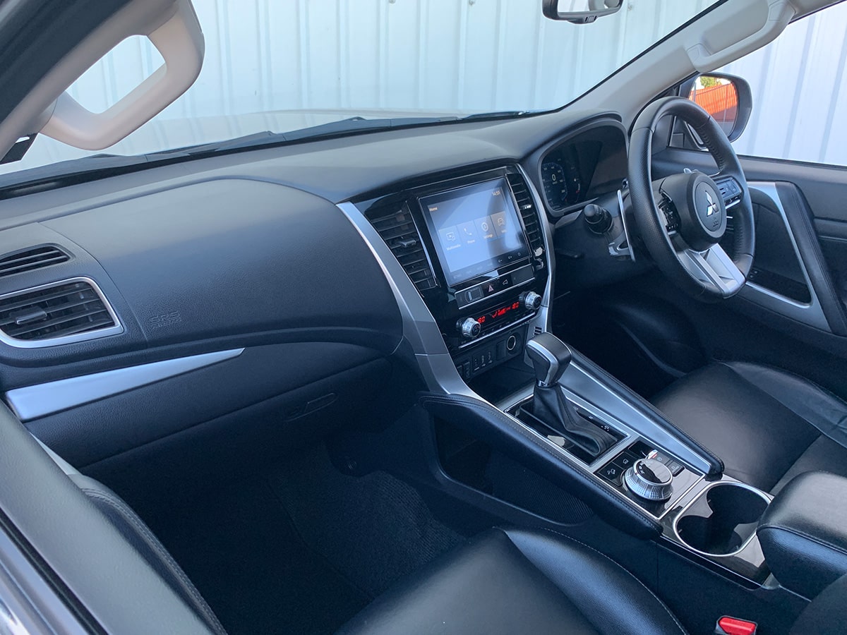 2024 Mitsubishi Pajero Sport VRX
