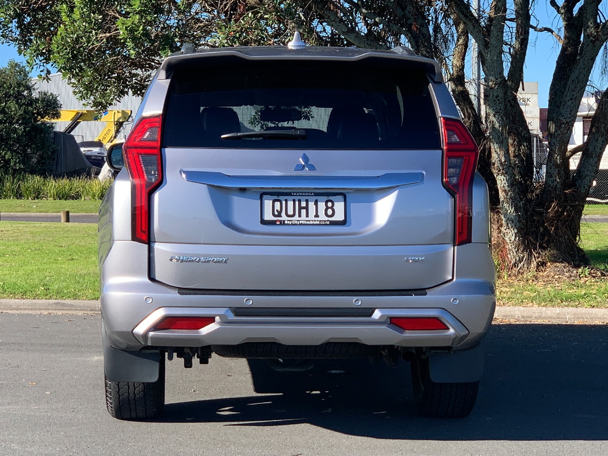 2024 Mitsubishi Pajero Sport VRX
