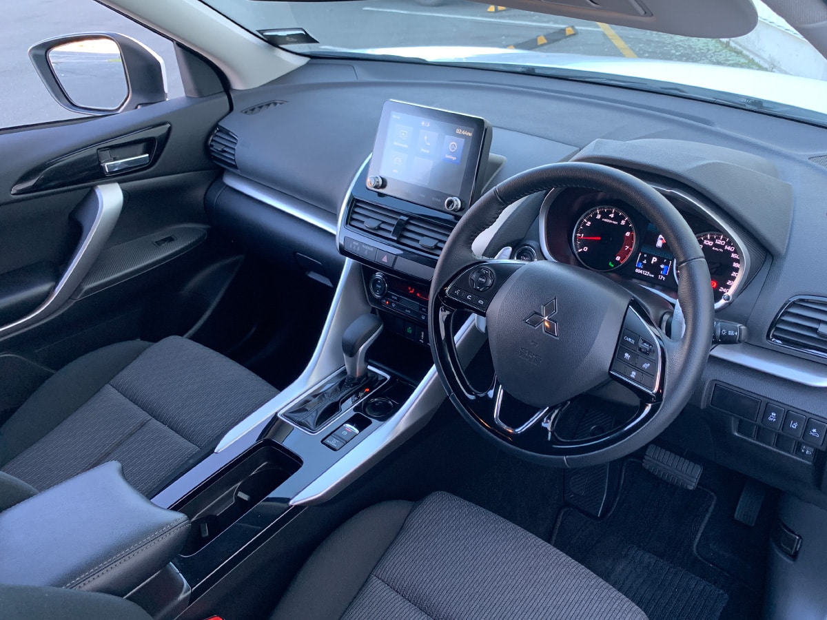 2025 Mitsubishi Eclipse Cross XLS 2WD – SAVE $5603