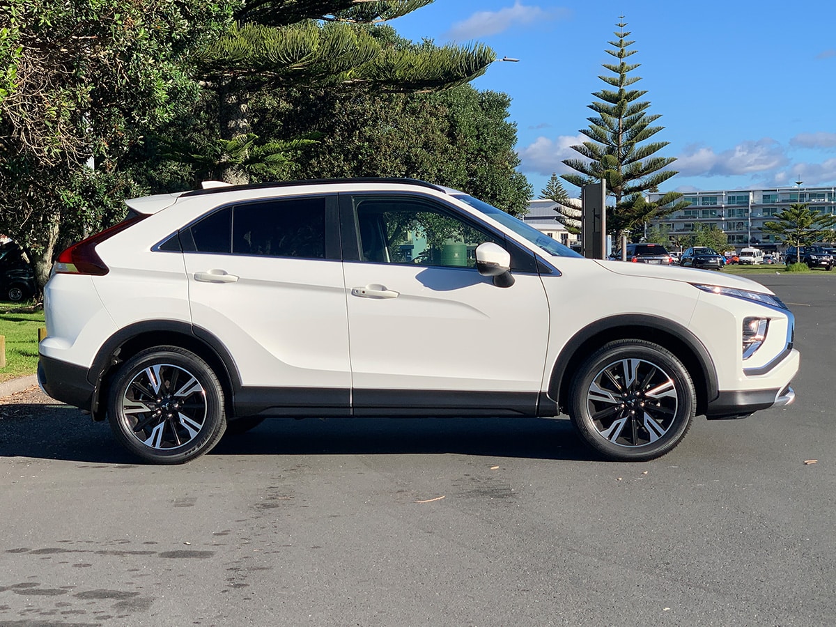 2025 Mitsubishi Eclipse Cross XLS 2WD – SAVE $5603