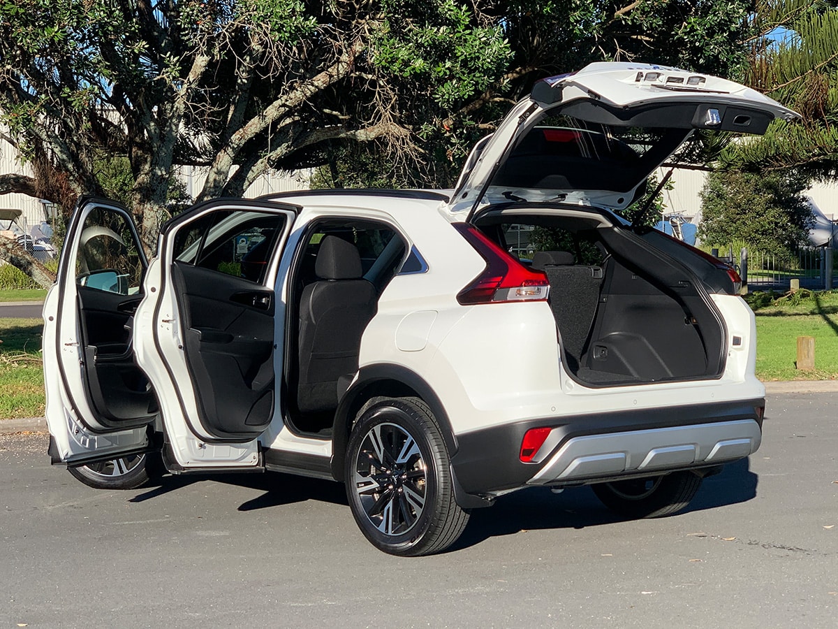 2025 Mitsubishi Eclipse Cross XLS 2WD – SAVE $5603