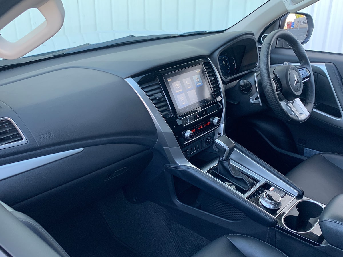 2026 Mitsubishi Pajero Sport VRX