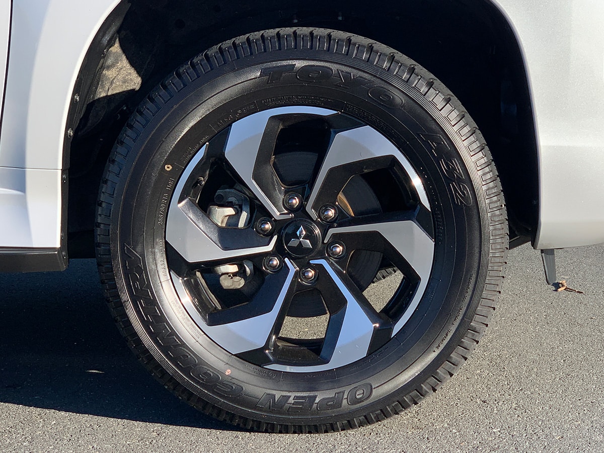 2026 Mitsubishi Pajero Sport VRX