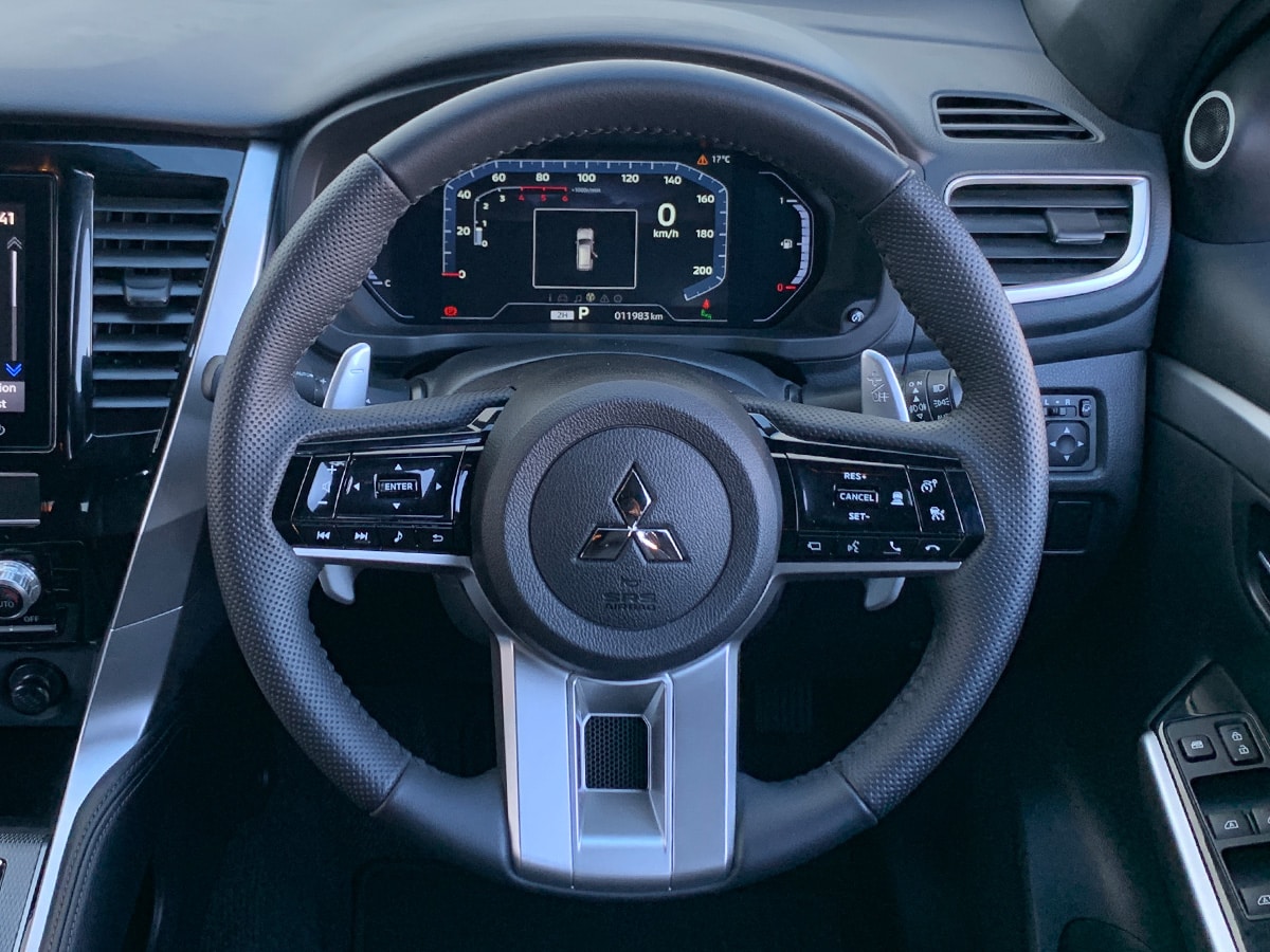 2026 Mitsubishi Pajero Sport VRX Black Edition