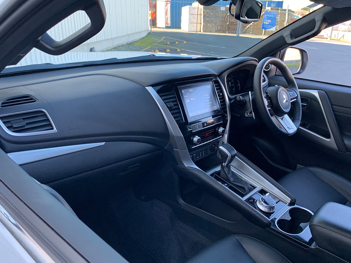 2026 Mitsubishi Pajero Sport VRX Black Edition
