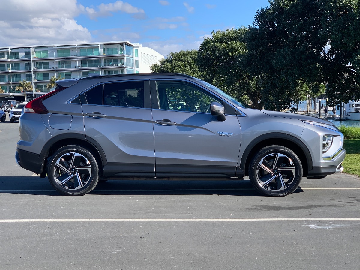 2023 Mitsubishi Eclipse Cross XLS PHEV HYBRID 4WD