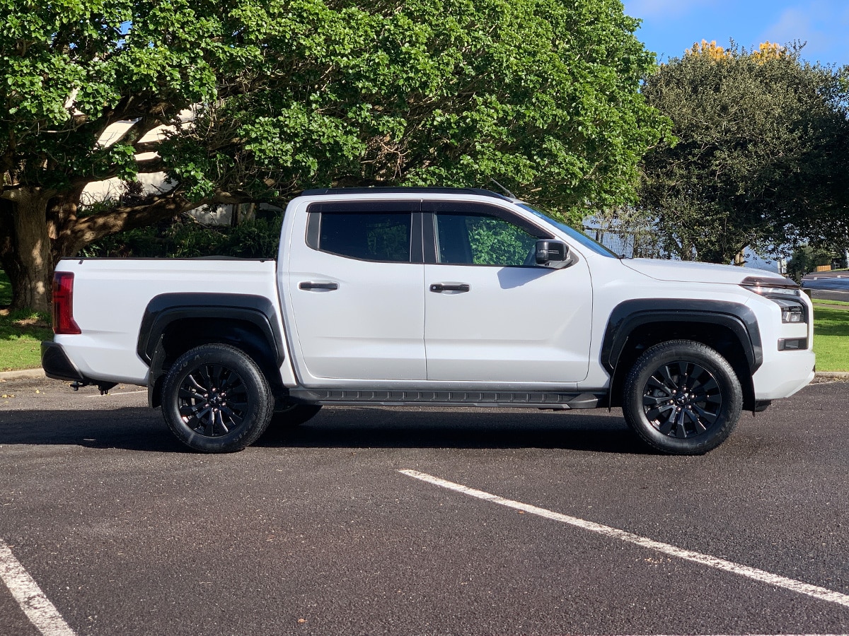 2024 Mitsubishi Triton VRX 4WD 2.4L Bi-Turbo Diesel 6 Speed Auto
