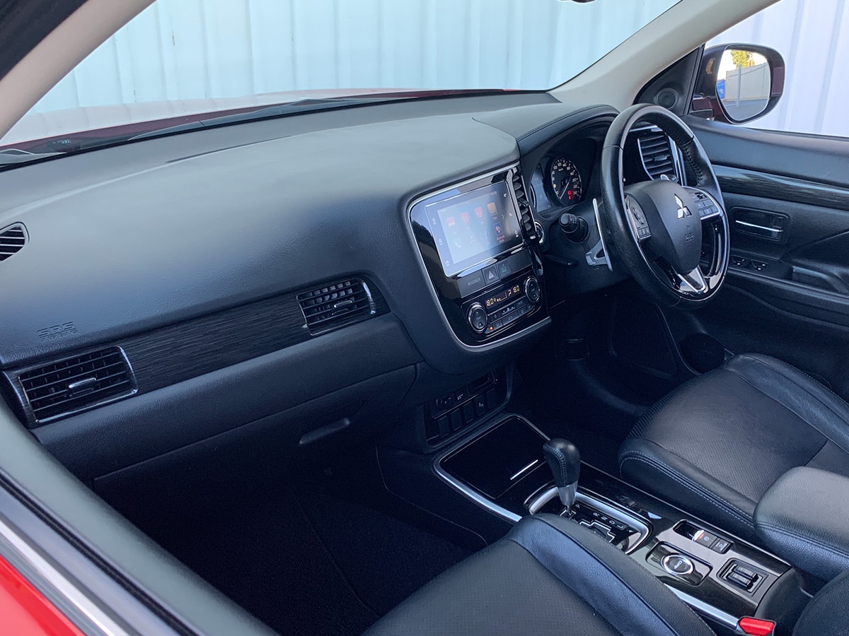 2017 Mitsubishi Outlander VRX 4WD 7 Seater 2.4L Petrol