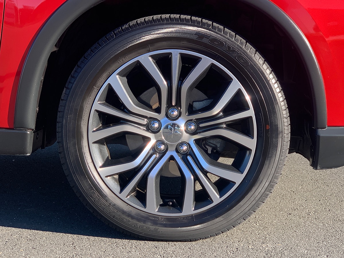 2017 Mitsubishi Outlander VRX 4WD 7 Seater 2.4L Petrol
