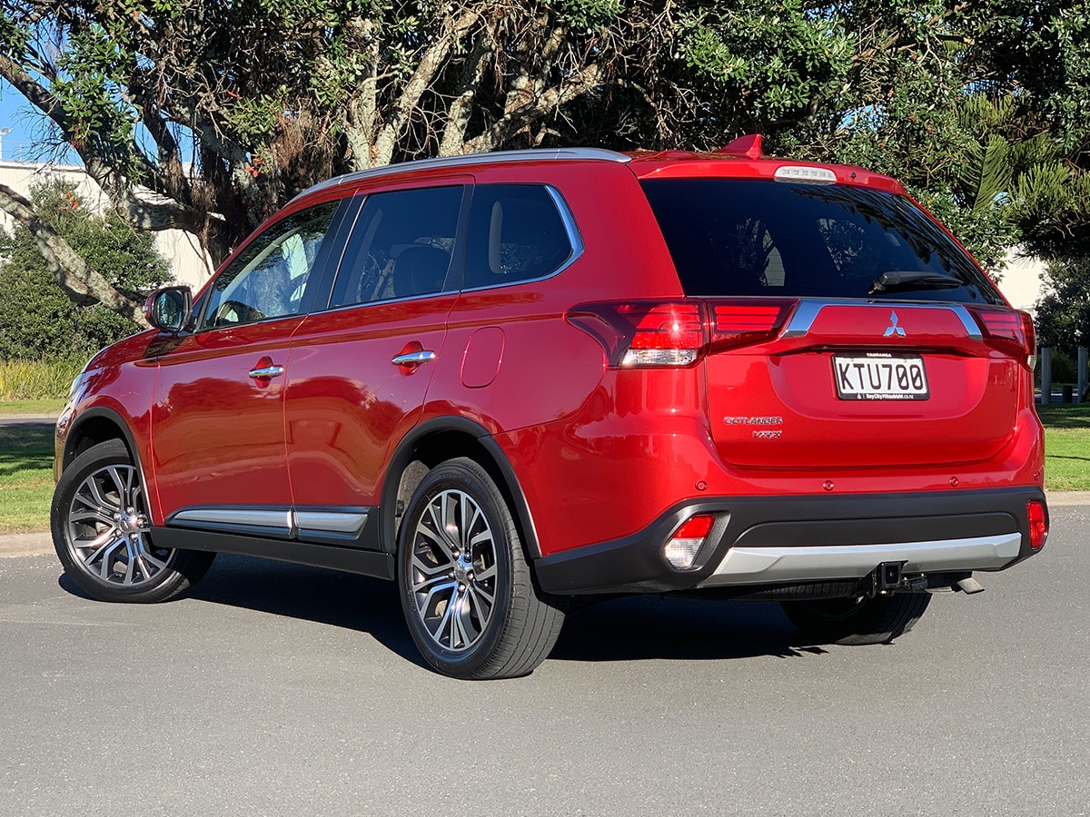2017 Mitsubishi Outlander VRX 4WD 7 Seater 2.4L Petrol