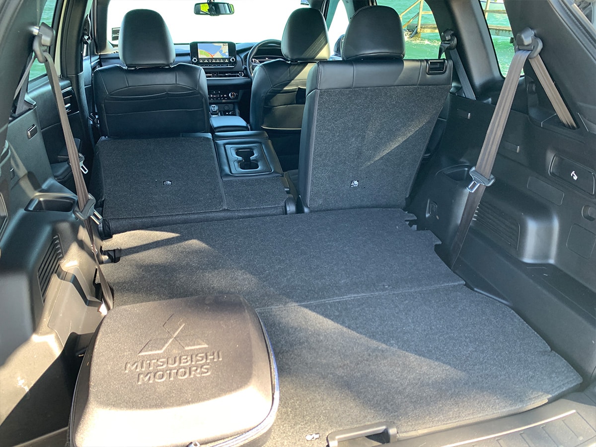 2023 Mitsubishi Outlander PHEV Sport 4WD Hybrid 7 Seater