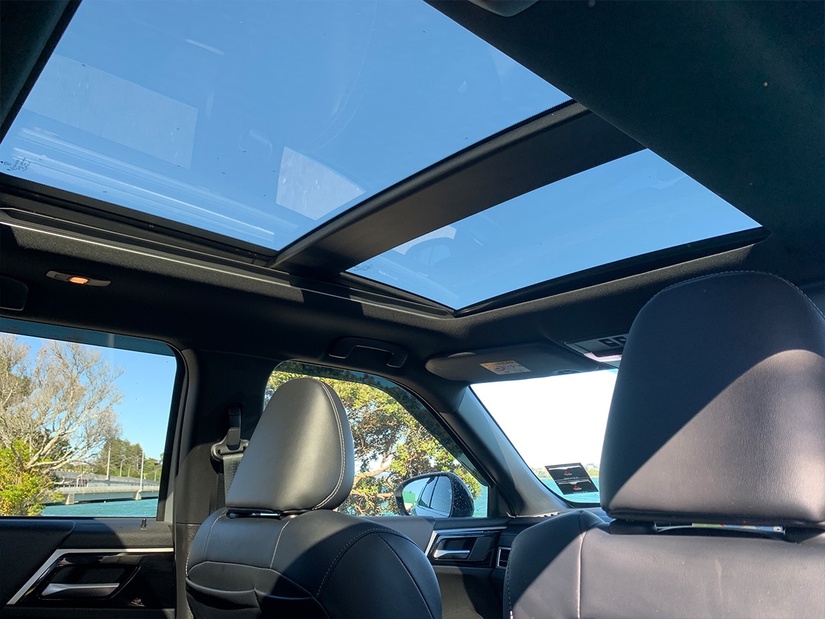 2023 Mitsubishi Outlander PHEV Sport 4WD Hybrid 7 Seater