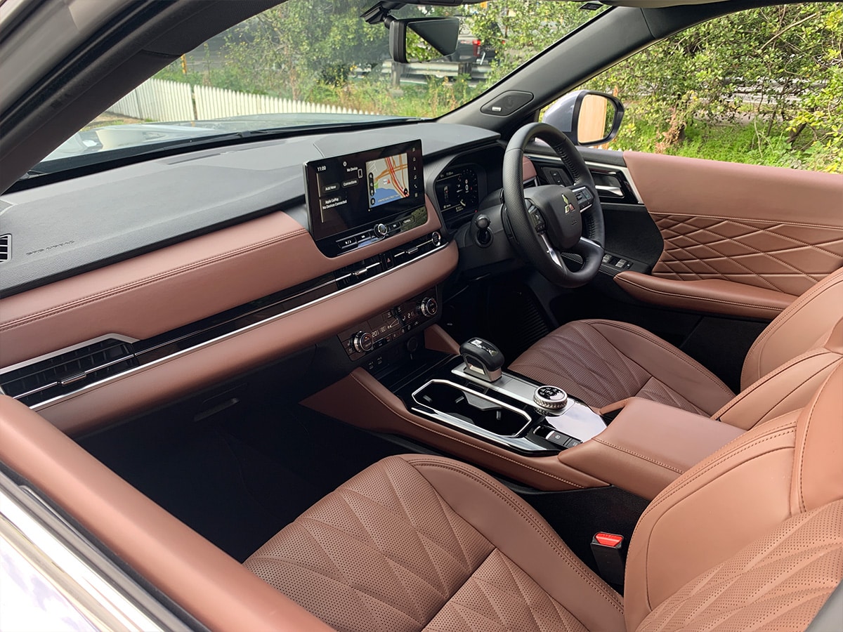 2026 Mitsubishi Outlander Exceed 4WD 7 Seater 2.5L Petrol Auto