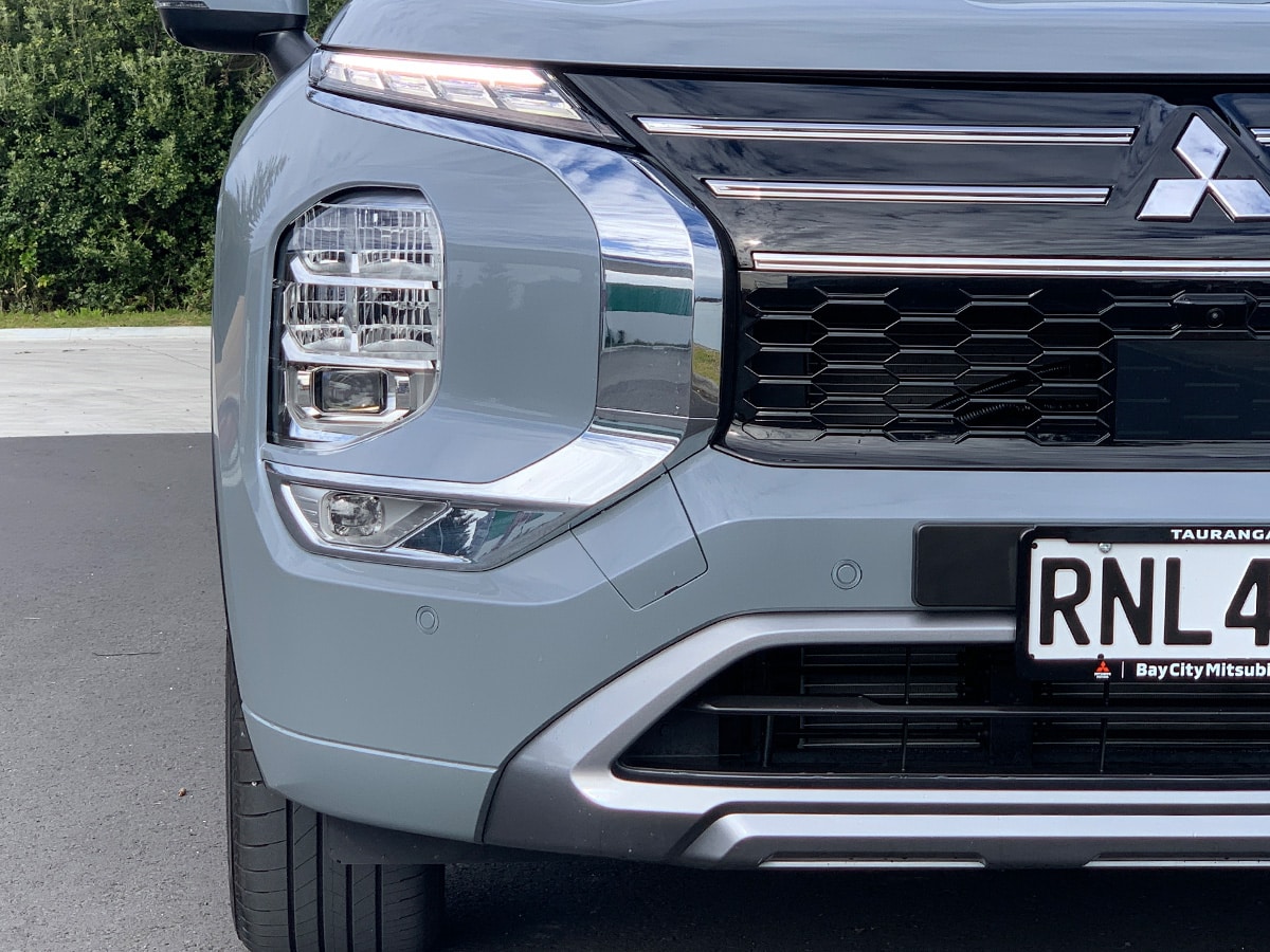 2026 Mitsubishi Outlander Exceed 4WD 7 Seater 2.5L Petrol Auto