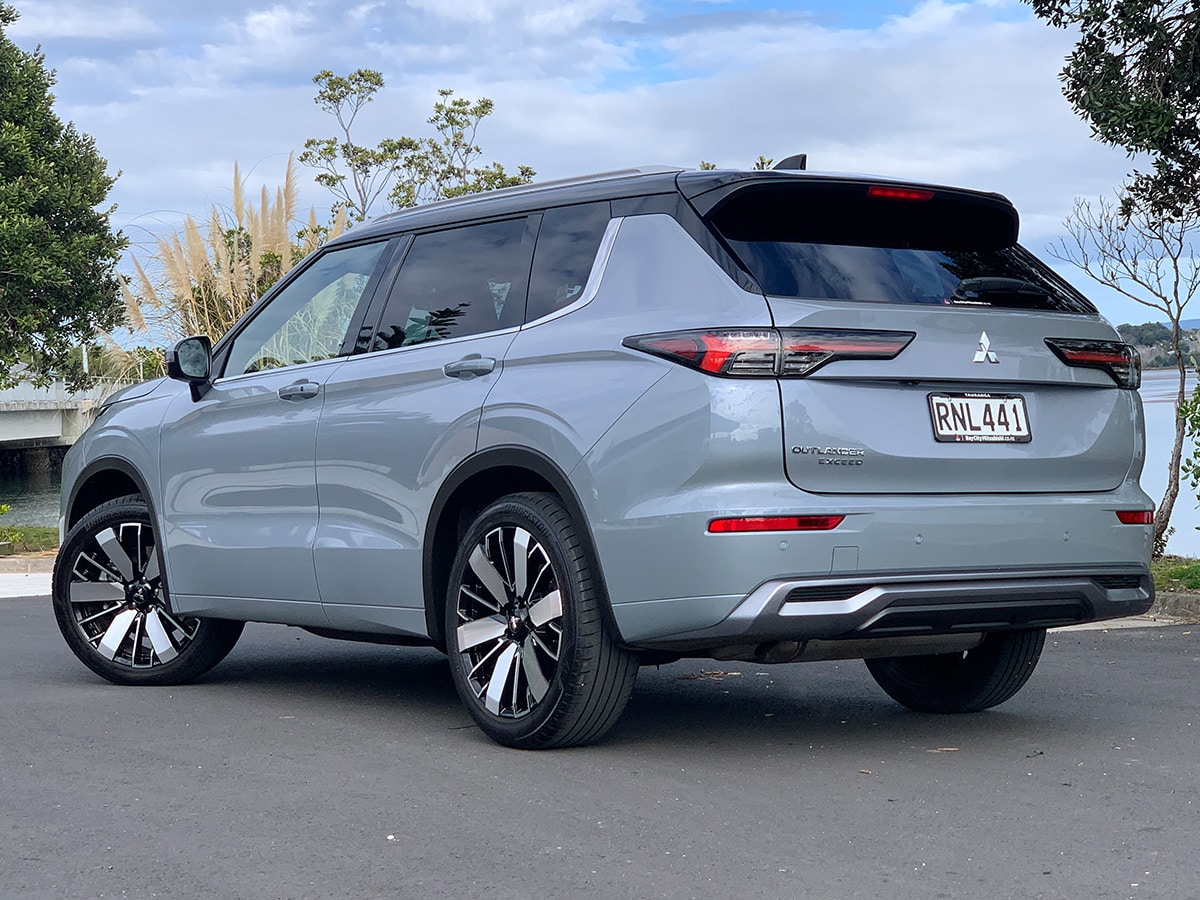 2026 Mitsubishi Outlander Exceed 4WD 7 Seater 2.5L Petrol Auto