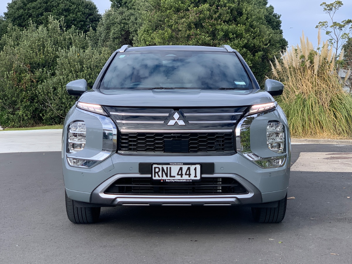 2026 Mitsubishi Outlander Exceed 4WD 7 Seater 2.5L Petrol Auto