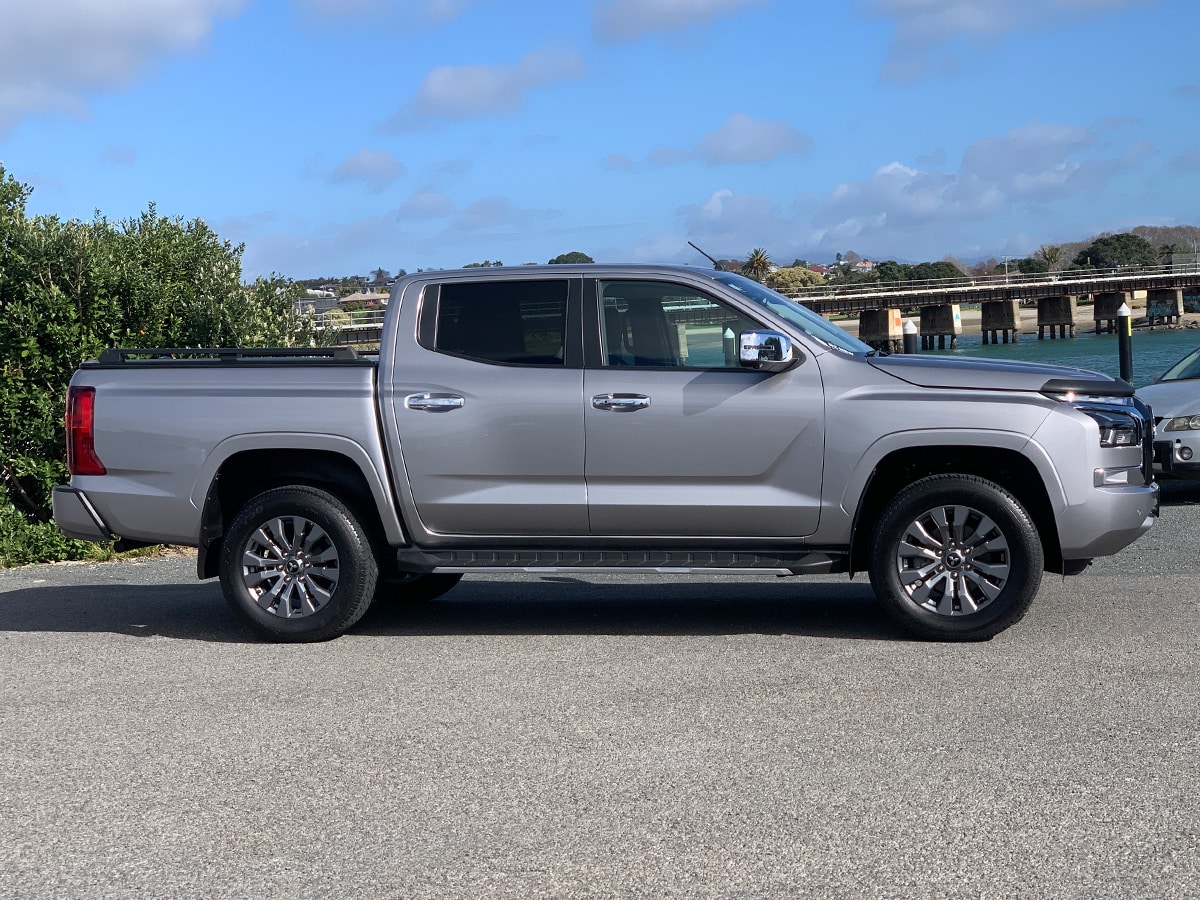 2026 Mitsubishi Triton GLXR 2WD 2.4L Bi-Turbo Diesel – Save $4,651
