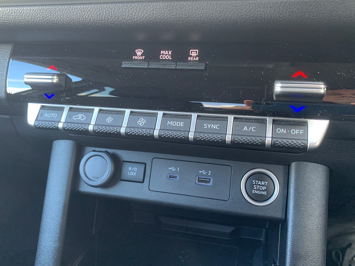 2026 Mitsubishi Triton GLXR 2WD 2.4L Bi-Turbo Diesel – Save $4,651