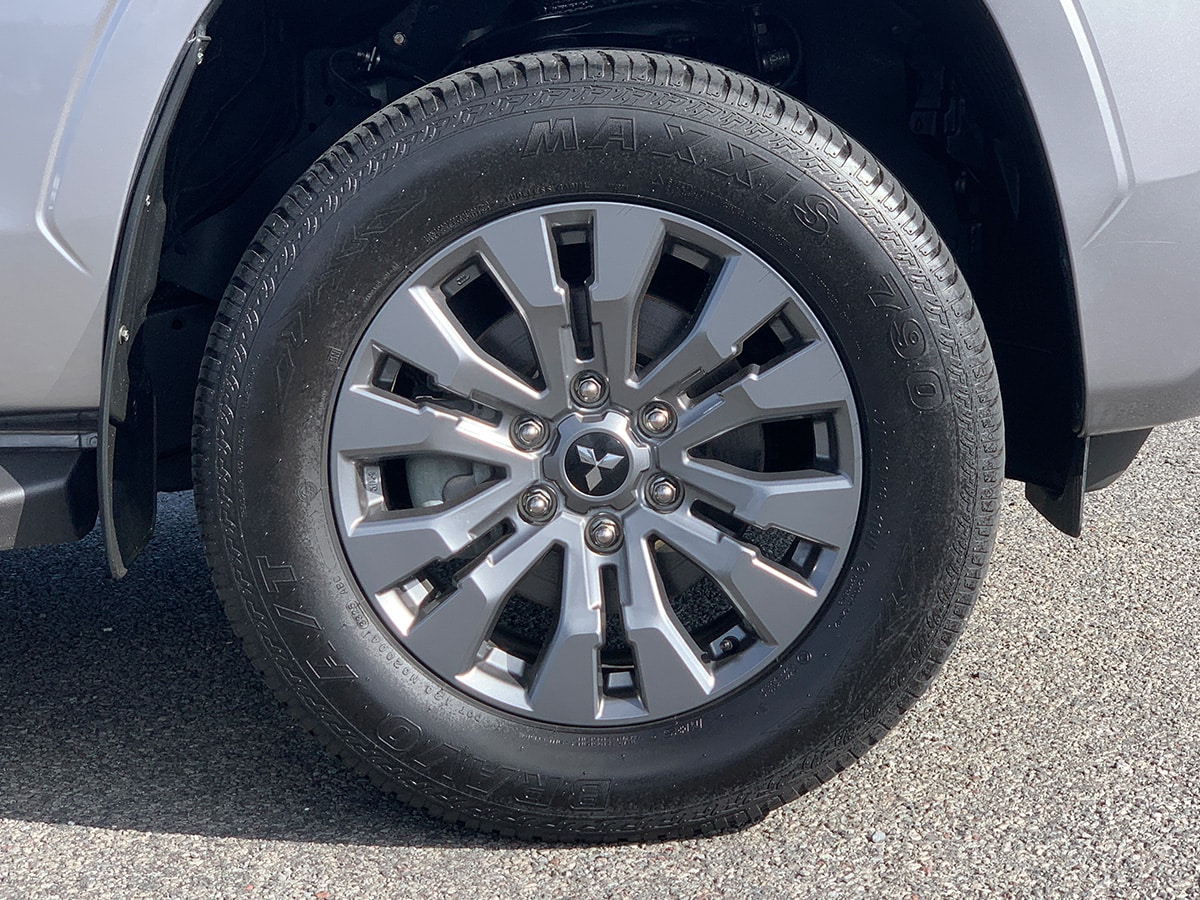 2026 Mitsubishi Triton GLXR 2WD 2.4L Bi-Turbo Diesel – Save $4,651