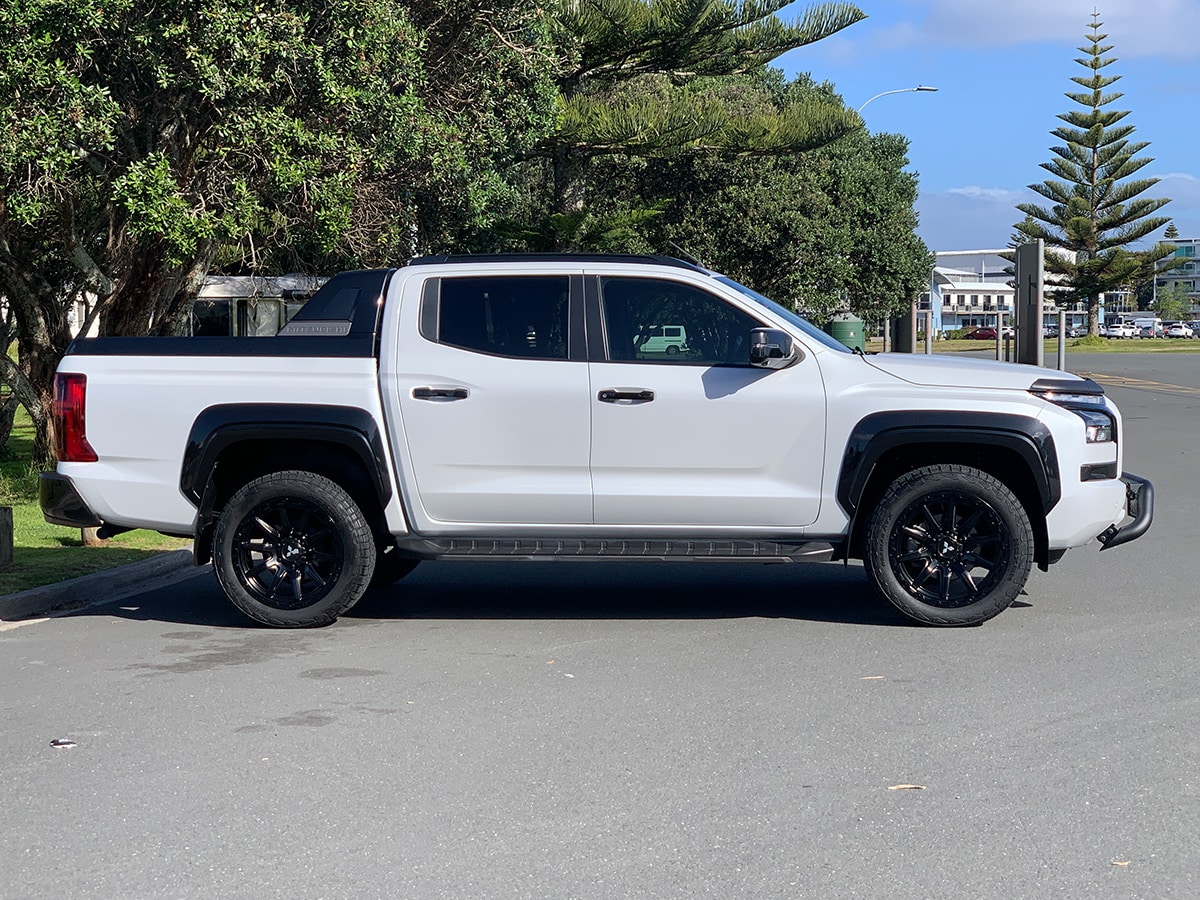 2026 Mitsubishi Triton GSR 4WD