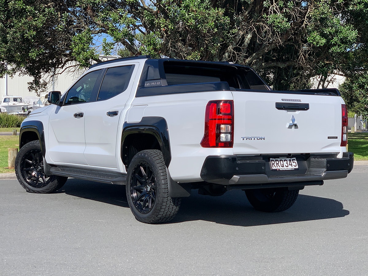 2026 Mitsubishi Triton GSR 4WD