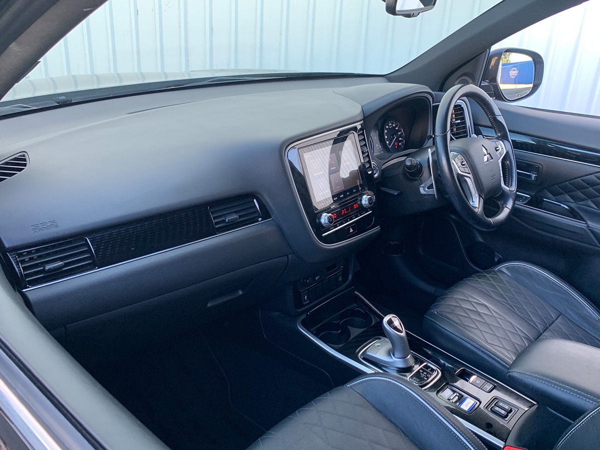 2021 Mitsubishi Outlander VRX PHEV 4WD