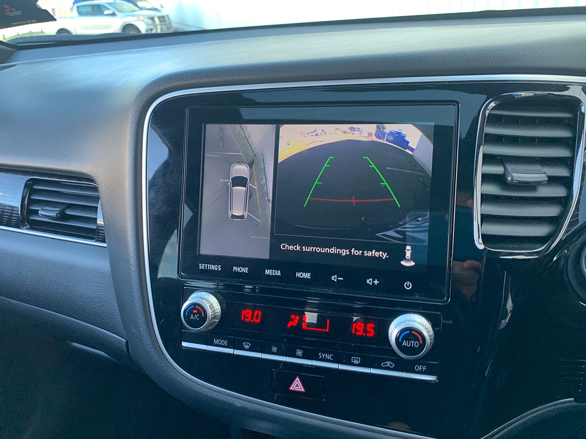 2021 Mitsubishi Outlander VRX PHEV 4WD