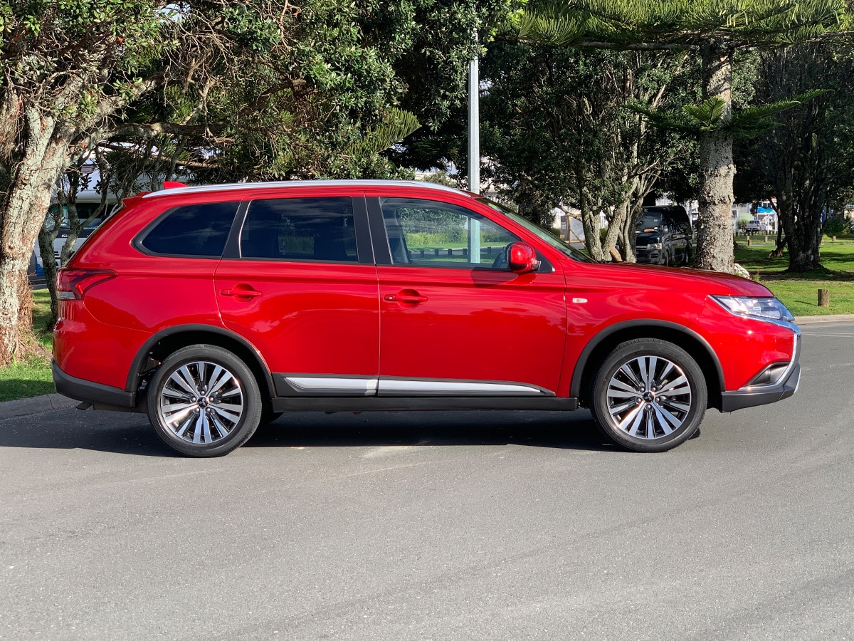2022 Mitsubishi Outlander LS 2.4L Petrol 7 Seater Automatic
