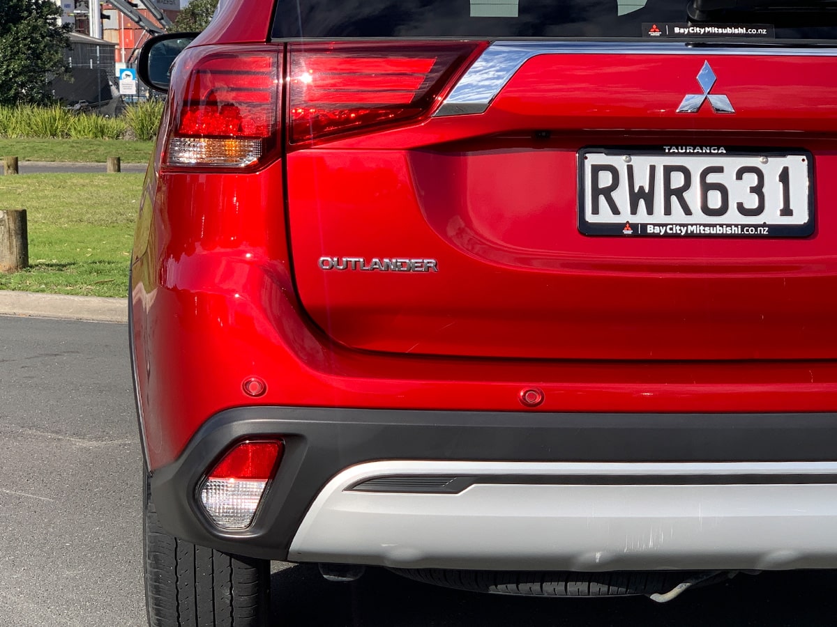 2022 Mitsubishi Outlander LS 2.4L Petrol 7 Seater Automatic