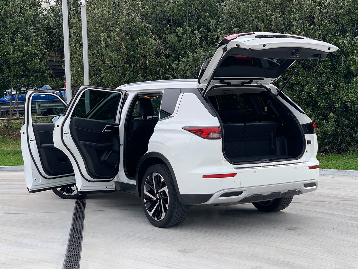 2022 Mitsubishi Outlander XLS 2WD 7 Seater 2.5L Petrol