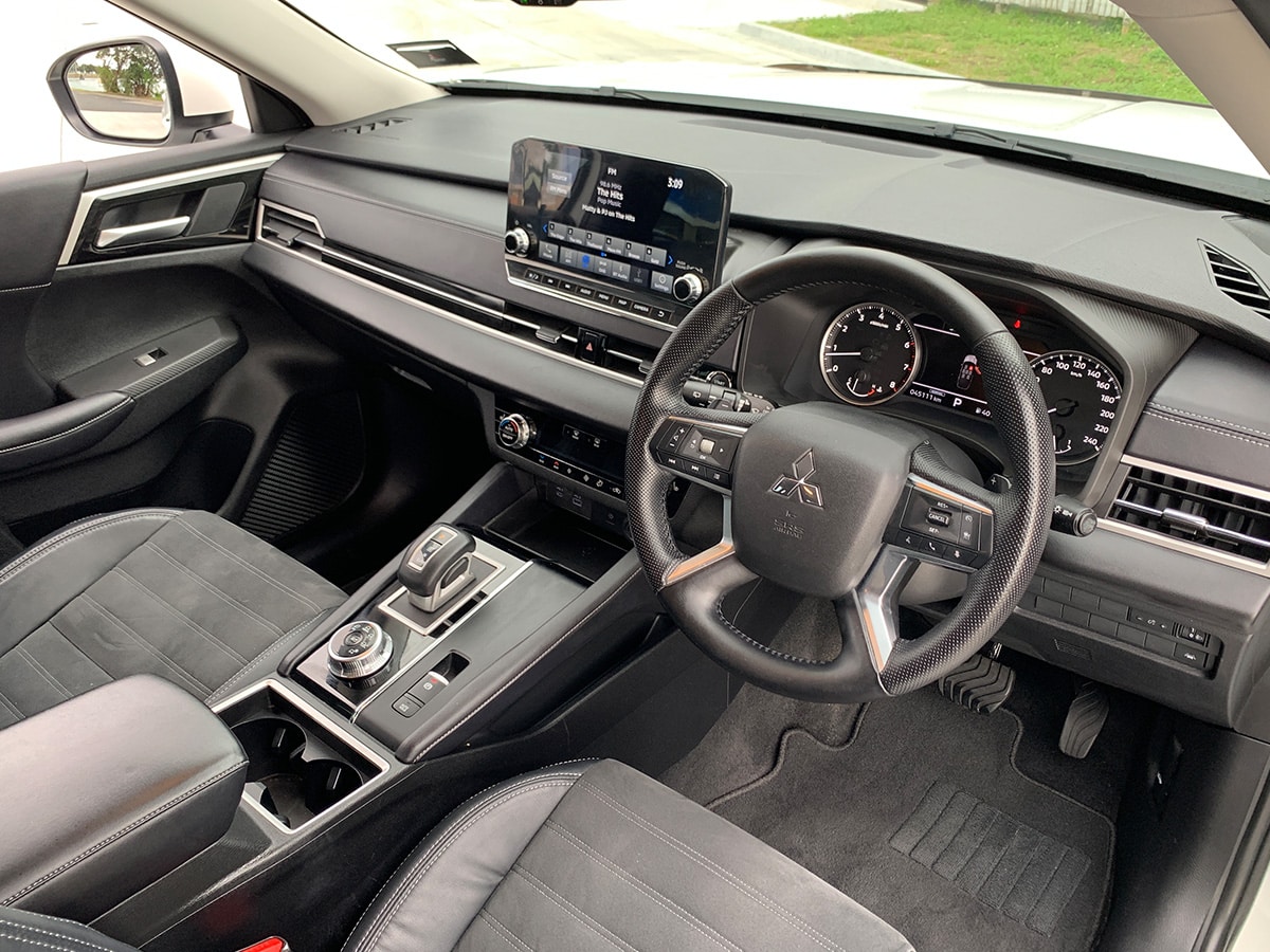 2022 Mitsubishi Outlander XLS 2WD 7 Seater 2.5L Petrol