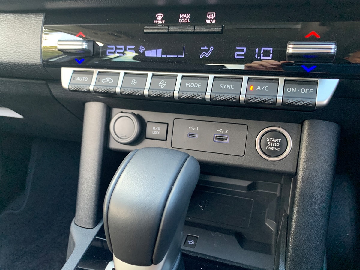 2026 Mitsubishi Triton GLXR 2WD 2.4L Bi-Turbo Diesel – SAVE $3,636